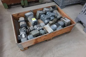 1 x Palette Motoren