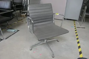 Lagerauflösung Büromöbel - Designermöbel von Vitra, USM, Bene, Walter Knoll uvm.