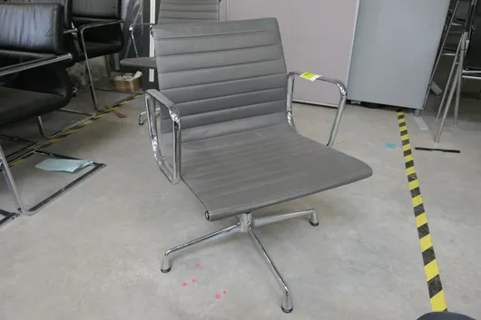 Bild von Auktion Lagerauflösung Büromöbel - Designermöbel von Vitra, USM, Bene, Walter Knoll uvm. 