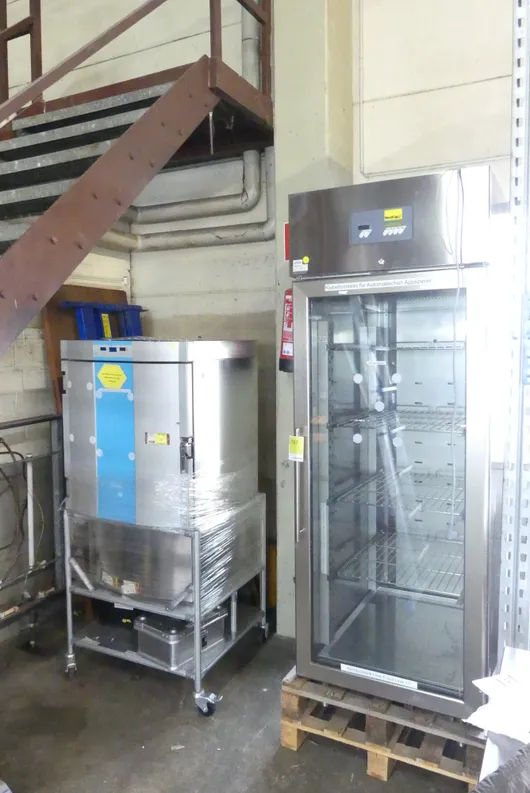Bild von Auktion Tiefkühlschrank - Klimaschrank - Zugprüfmaschine